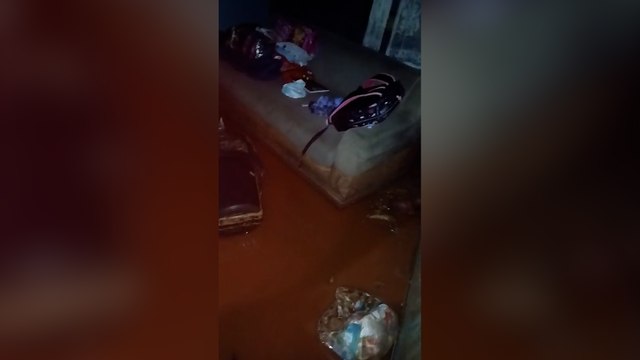 Chuva causa estragos em residência no Bairro Floresta em Cascavel