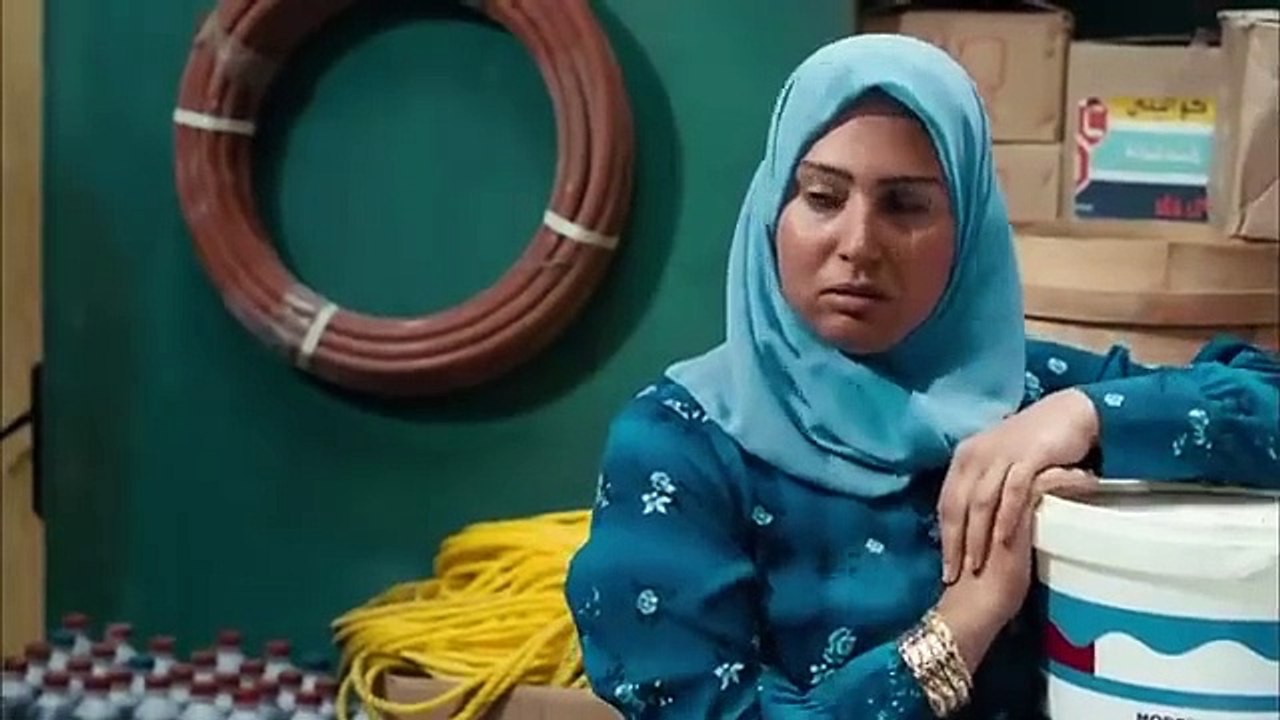 محمد رمضان دخل عليهم البيت و هما بقمصان النوم شوف عمل فيهم ايه