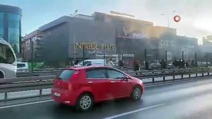 İstanbul Avcılar'da metrobüs yangını!