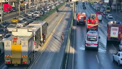 Avcılar'da metrobüste yangın