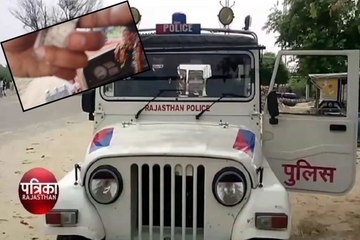 ट्रैक्टर चालक से पैसे लेते सिपाही का वीडियो वायरल