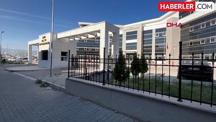 İzmir'de üvey ağabeyi ile kendi eşini öldürüp teslim oldu