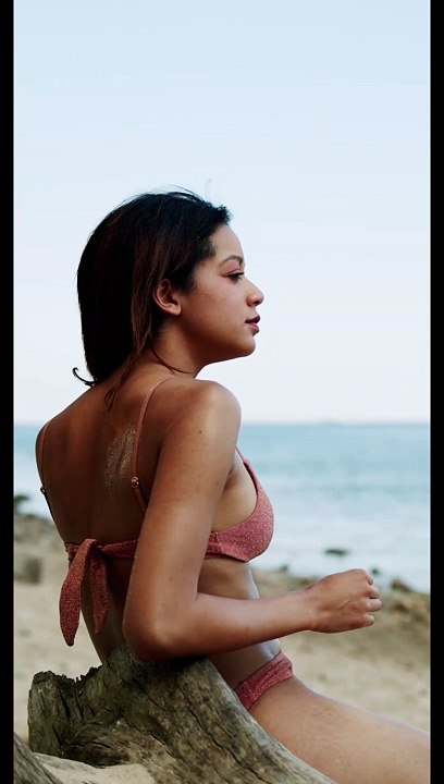 Carter Celaena | Relaxing With Hottest