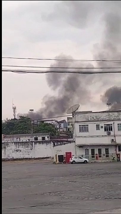 Tiroteio no Complexo de Israel tem ferido e fecha a Avenida Brasil e estações de trens