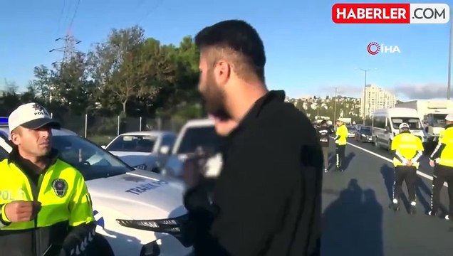 Emniyet şeridini ihlal eden sürücüden gazetecilere tepki: Yayınlayamazsınız, sizde öyle bir cesaret yok