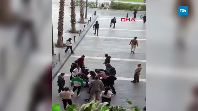 Alışveriş merkezinde 2 çocuk, güvenlik görevlisini bıçakladı