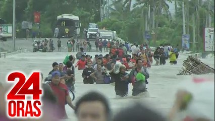 Mga stranded na pasahero, napilitang sumuong sa baha; buntis na stranded sa rooftop... | 24 Oras