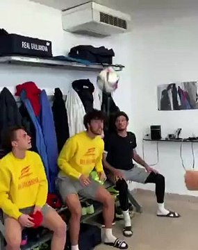 Il riscaldamento brasiliano del Giulianova prima della partita