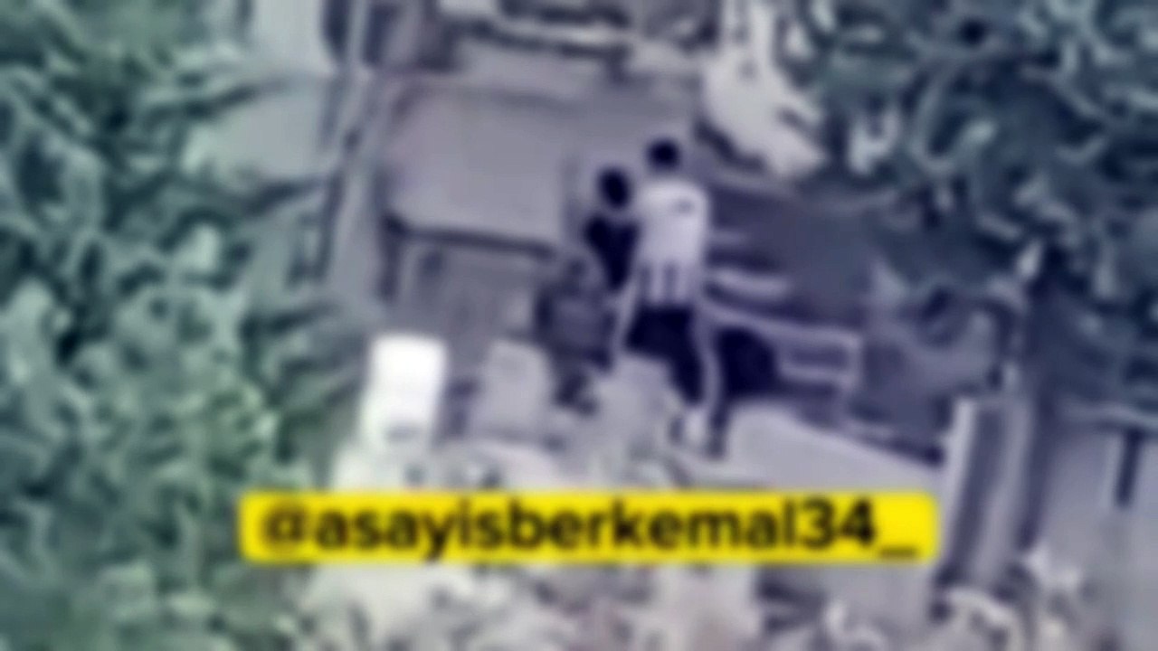 Gaziosmanpaşa'da Mide Bulandıran Görüntü! Mezarlıkta Cinsel İlişkiye Girdiler