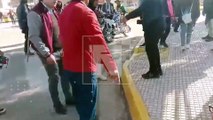Motociclista fue agredido por transportistas que bloquean las calles de Oruro