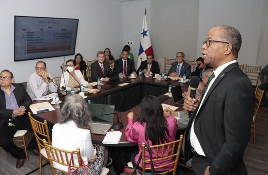 Mulino pide a ‘tranca calles’ pensar en pacientes de la CSS y dice que el país no aguanta una huelga más