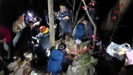 강풍 특보 속 등산 중 다친 50대, 10시간 만에 구조 / YTN