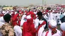 Présidentielle au Tchad : Le coordinateur de la Coordination AL FARICK AL-FAYIZ, Mahamat Saleh Abdeldjalil, a organisé un meeting pour soutenir la candidature du président de transition Mahamat Idriss Deby dans un stade plein à craquer à N’Djamena.
