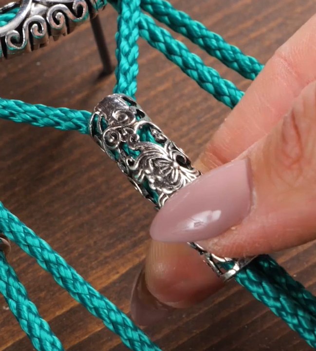 Deux magnifiques accessoires faits à la main pour vos pieds !