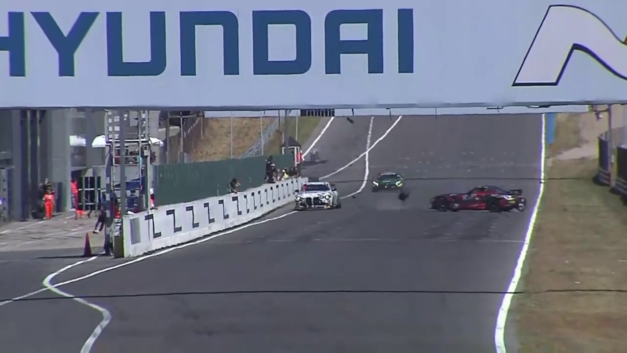 Iberian SuperCars 2024 Jarama Race 1 Last Lap Cantu Milagros Big Crash