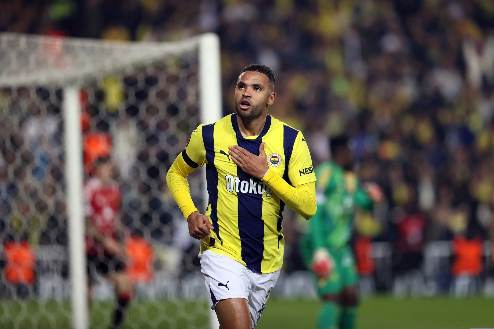 Mourinho sees red as Fenerbahce hold Man Utd | beIN SPORTS