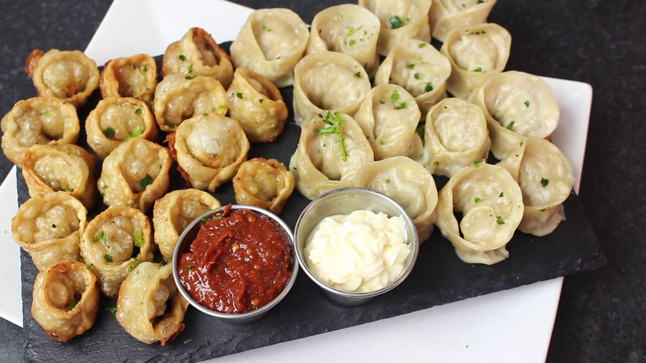 FRIED CHICKEN MOMOS WITH SPECIAL CHUTNEY | No Machine Recipe