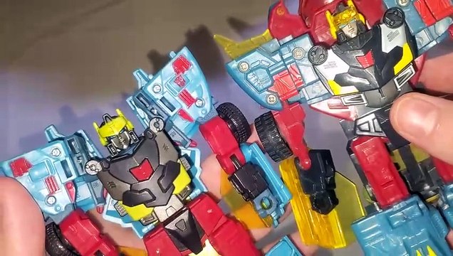 Transformers Legacy United: Cybertron Universe Hot Shot Unboxing & Review