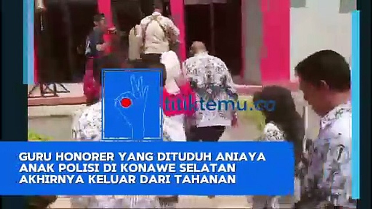 Guru Honorer yang Dituduh Aniaya Anak Polisi Akhirnya Keluar dari Tahanan