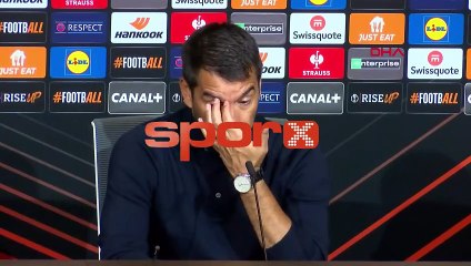 Van Bronckhorst: "Ersin'in kurtarışlarıyla kazandık"