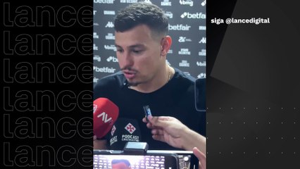 Hugo Moura celebra fase artilheira pelo Vasco