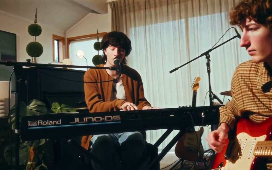 'In My Room' With Borderline