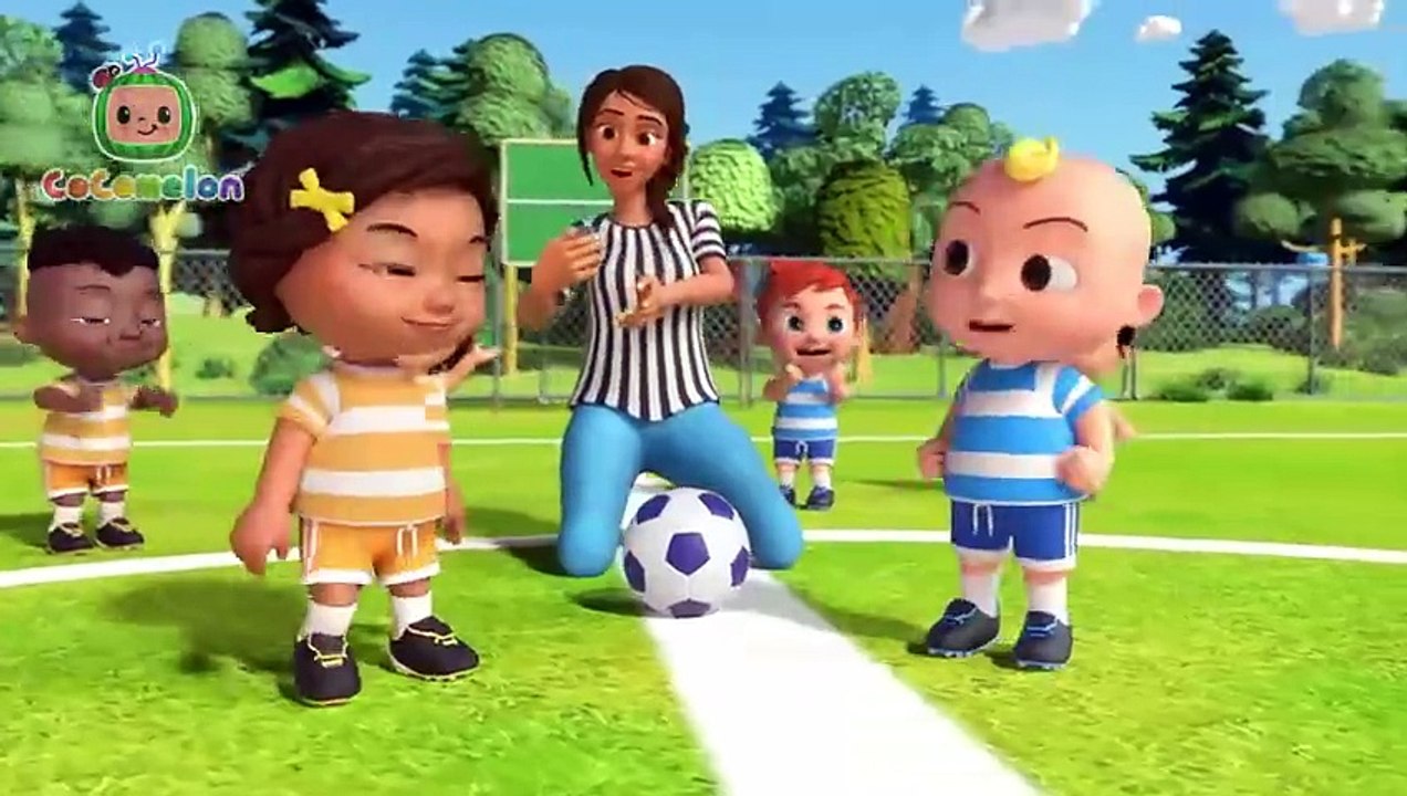 Nina's Flying Soccer Song! ⚽ _ Nina's Familia _ Fun Nursery