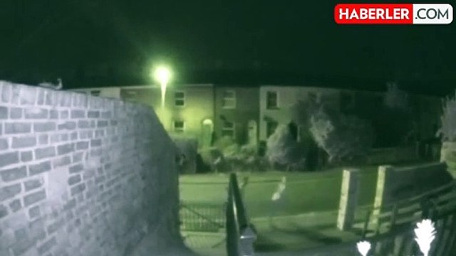 İngilitere'de iki kişi, bir kadını zorla arabaya bindirip tecavüz etti