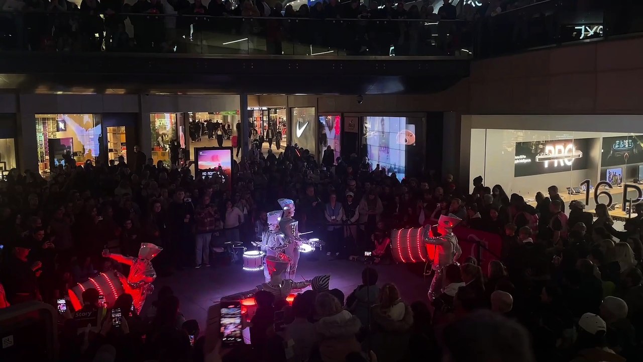 Light Night Leeds 2024: UK's largest light festival returns to illuminate city landmarks