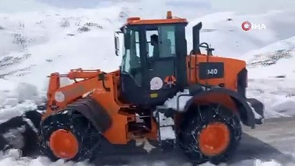 Karayolları ekipleri yoğun kar mesaisine başladı!