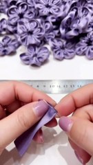 DIY Ribbon Flower Tutorial via: @lacos_dicas