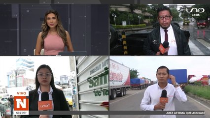 SCZ  UN VEHÍCULO VOLCÓ Y SUS OCUPANTES HUYERON EN LA AVENIDA SAN MARTIN DE SANTA CRUZ