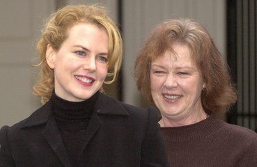 Nicole Kidman 'hanging in there' following family death