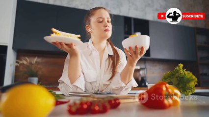 "¡Descubre los secretos de Hábitos Atómicos de James Clear!"  Audio motivación para ayudarte a seguir adelante y lograr tus metas. Si te gusto Suscribete.   Nunca te Quites.