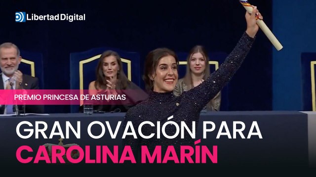 Carolina Marín recibe el Premio Princesa de Asturias muy emocionada y con una ovación