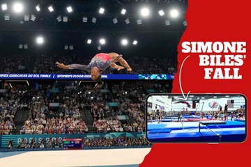 Simone Biles suffers shocking fall on uneven bars during her routine