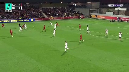 Joli but de Waniss Taïbi