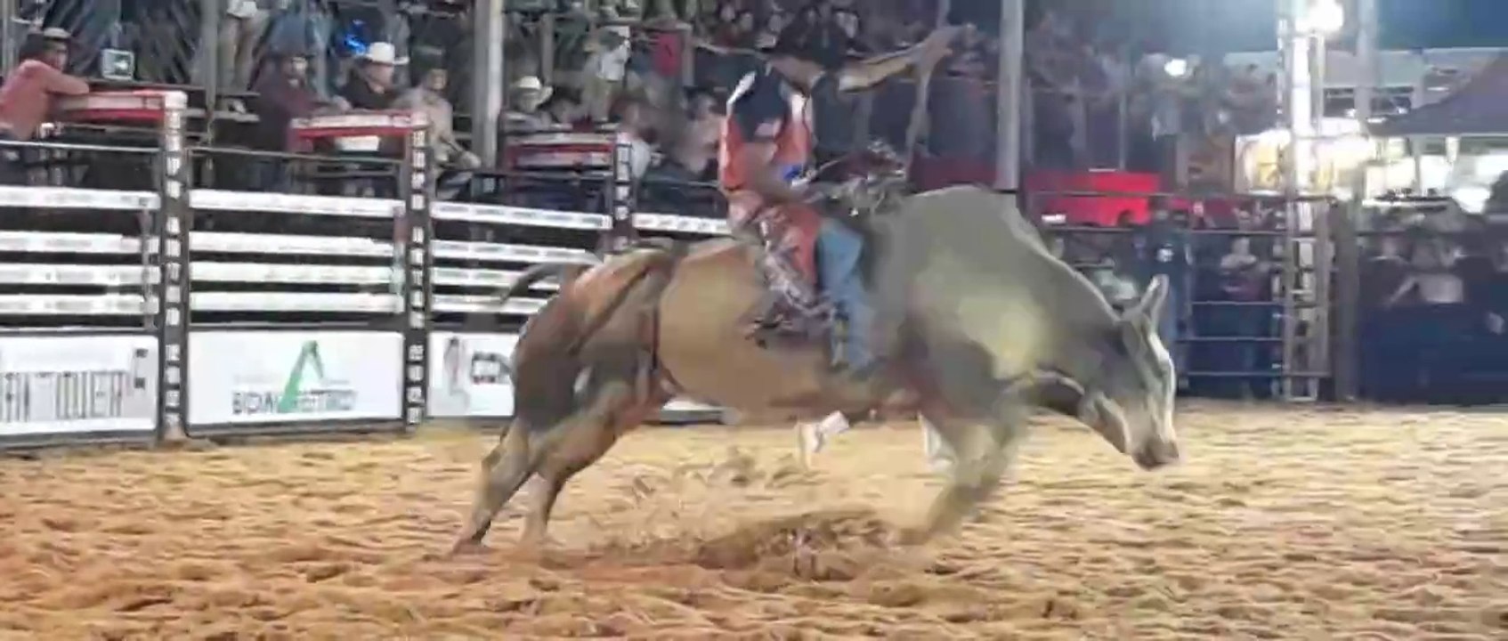 RODEIO - EXPO ARTUR 2022 MONTARIA EM TOUROS 21_10_22 (P16)