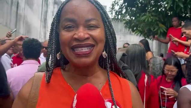 Olívia Santana descreve Caetano como melhor para Camaçari por representar a classe trabalhadora