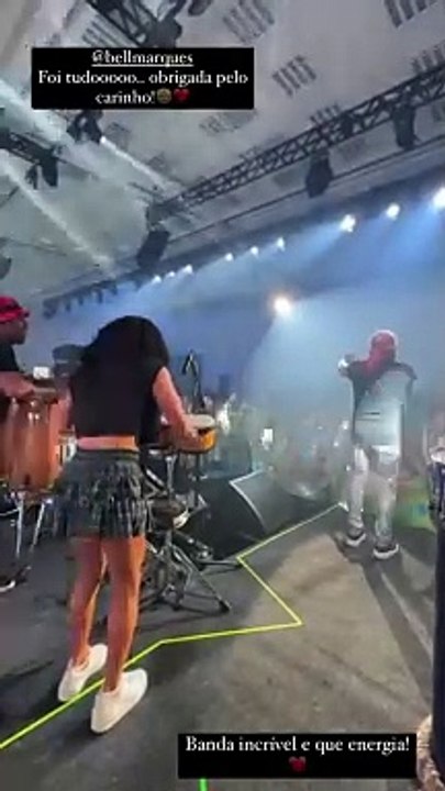 Na Bahia, Rebeca Andrade vai curte Bell Marques em carnaval fora de época; assista