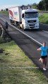 VÍDEO: Inspiração! Pai vira corredor para acompanhar filha no esporte; assista