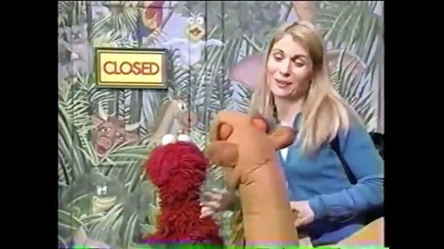 Sesame Street Episode 4022 (street scenes) (2002)