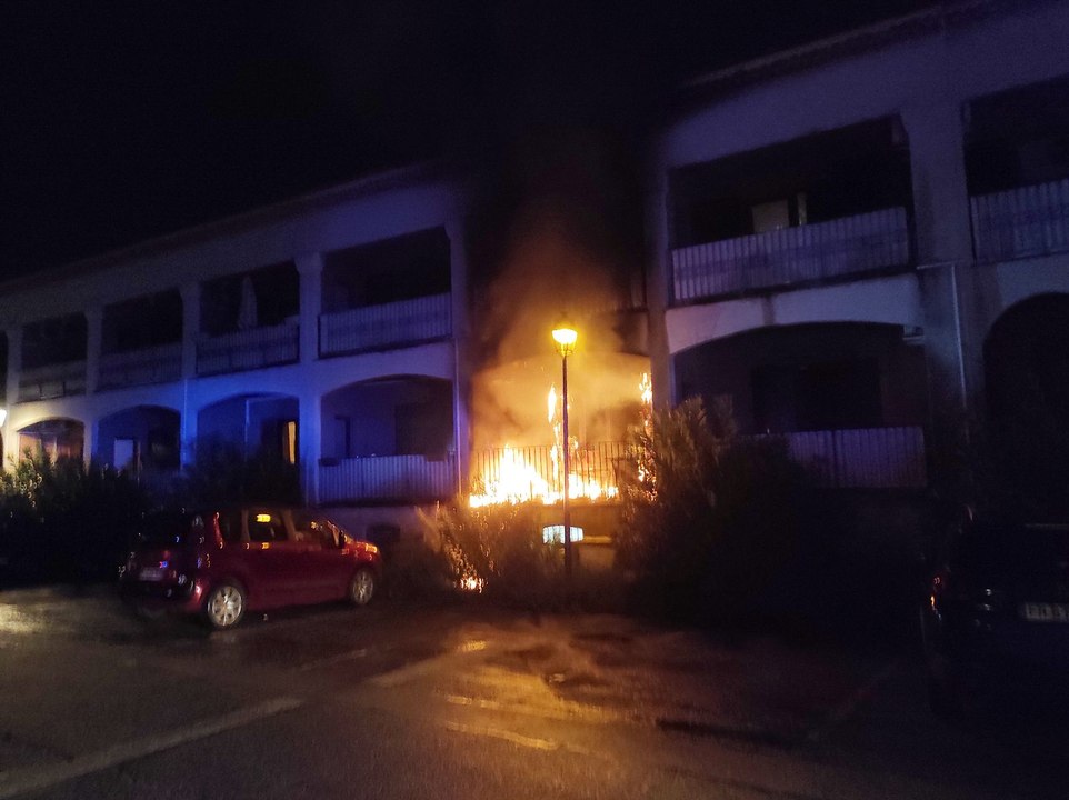 Un feu d'appartement se déclare à Villeneuve-Lo...