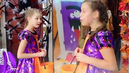 Halloween Police Investigate STOLEN Halloween Decorations