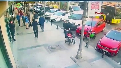 İstanbul - Beyoğlu'nda polise silah doğrultan şüphelinin görüntüleri ortaya çıktı