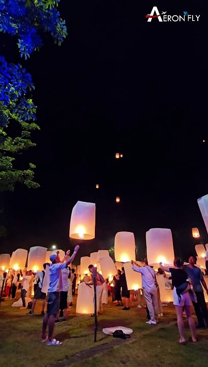 Experience the magic of thousands of lanterns lighting up the sky at the Yi Peng Festival in Thailand. ✨