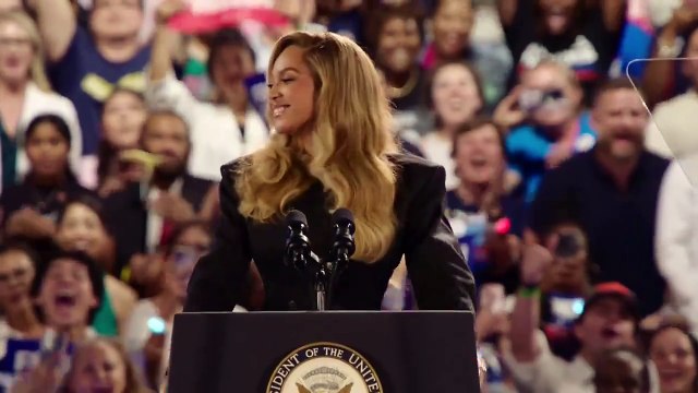 Regardez la chanteuse Beyoncé qui a pris la parole, cette nuit lors d'un meeting de Kamala Harris pour tenter d'inverser la tendance, alors que Donald Trump est de nouveau en tête des intentions de votes