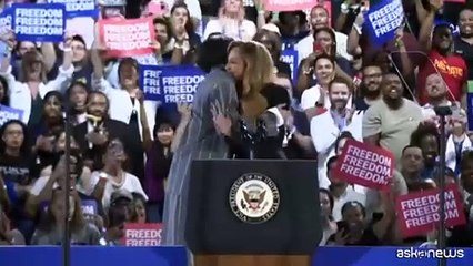 Beyonc? e Kelly Rowland presentano Kamala Harris al Texas