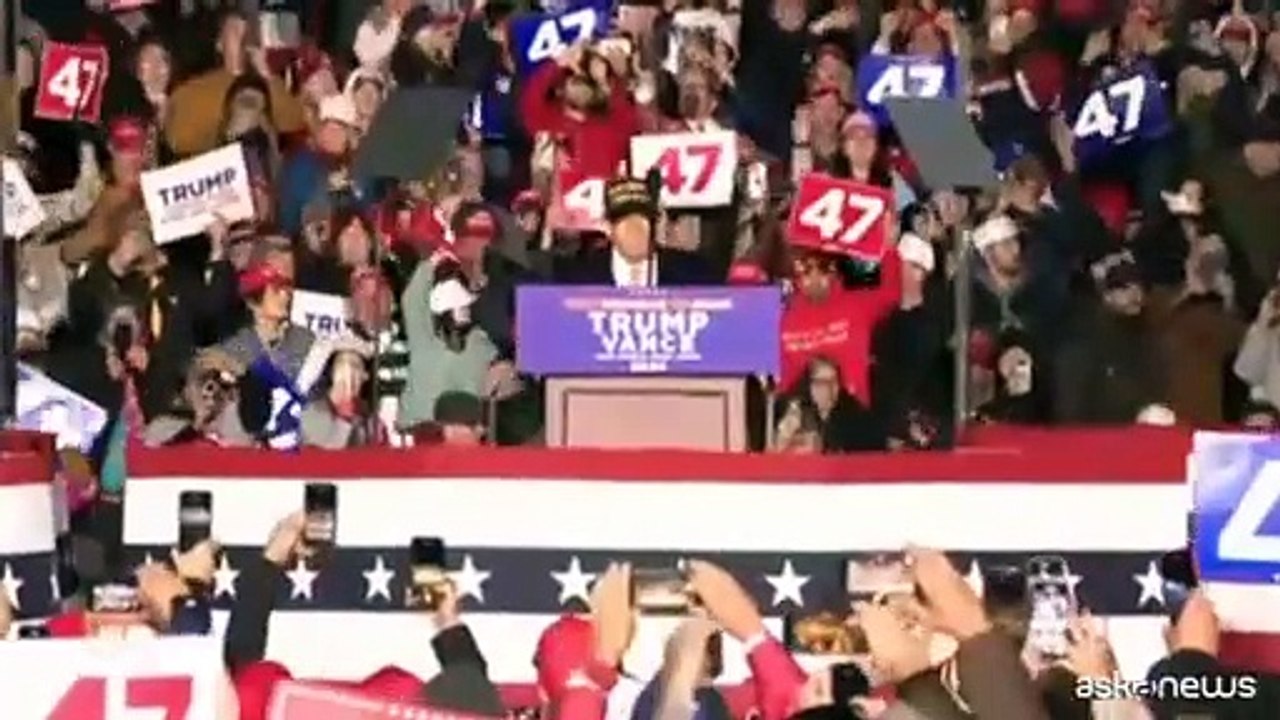 Trump: "C'? la guerra e Kamala va in giro a far festa"