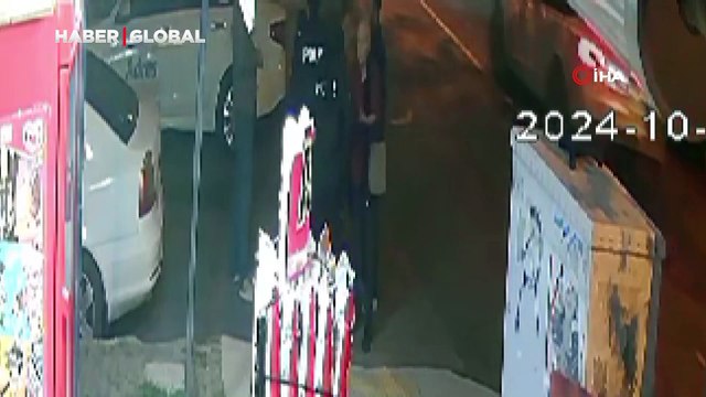 Avcılar'da tekel bayisinde 'veresiye' kavgası kamerada